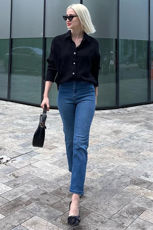 Açık Mavi Slim Fit Kadın Mom Jean MG1738