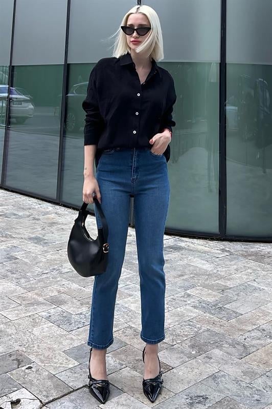 Açık Mavi Slim Fit Kadın Mom Jean MG1738