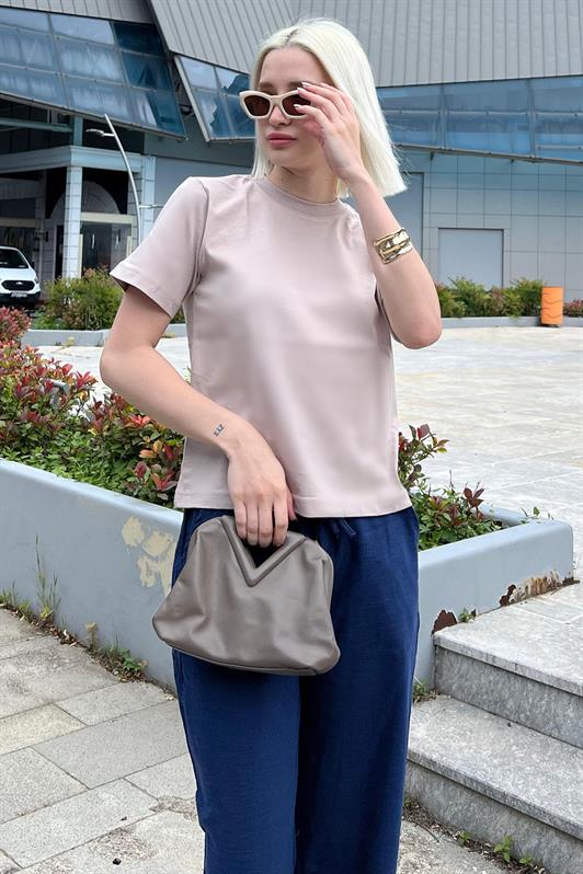 Bej Bisiklet Yaka Basic Kadın Tişört MG2075