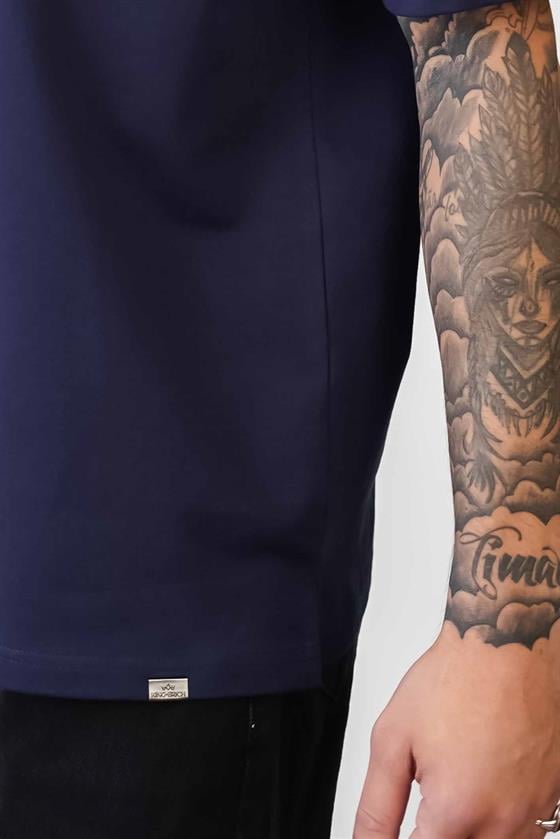 Bisiklet Yaka Önü ve Arkası Otlantik Kilim Desen Baskılı Oversize Kalıp Unisex Tişört