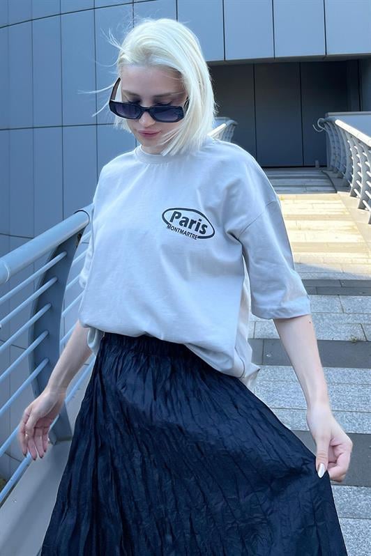 Boyalı Gri Oversize Sırt Baskılı Bisiklet Yaka Kısa Kollu Kadın Tişört MG2127