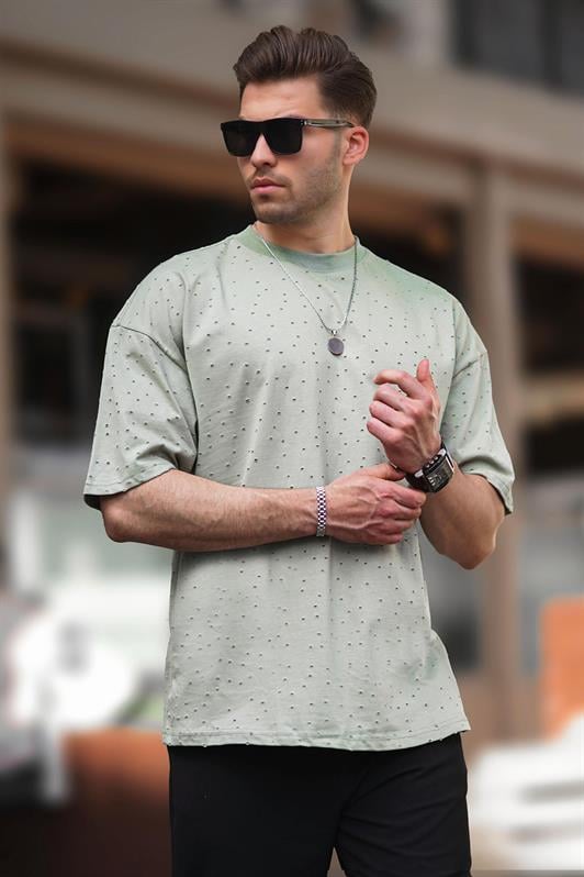 Çağla Yeşili Oversize Yırtık Deyatlı Pamuklu Kadın Tişört 7032