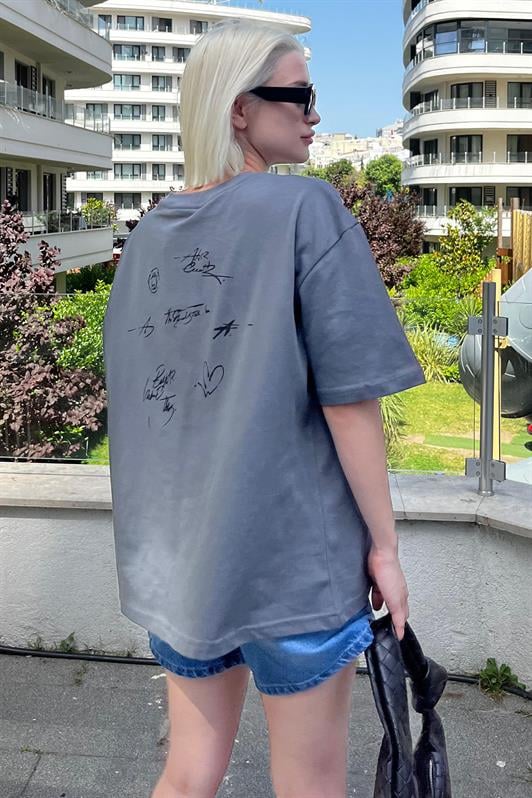 Füme Oversize Kalp Baskılı Bisiklet Yaka Kısa Kollu Kadın Tişört MG2129