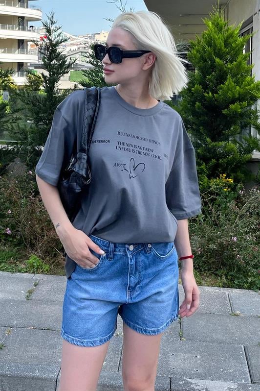 Füme Oversize Kalp Baskılı Bisiklet Yaka Kısa Kollu Kadın Tişört MG2129