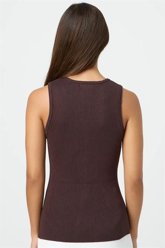 Kadın Kahverengi Sıfır Kol Düğmeli Örgü Kadın Tişört MG2102