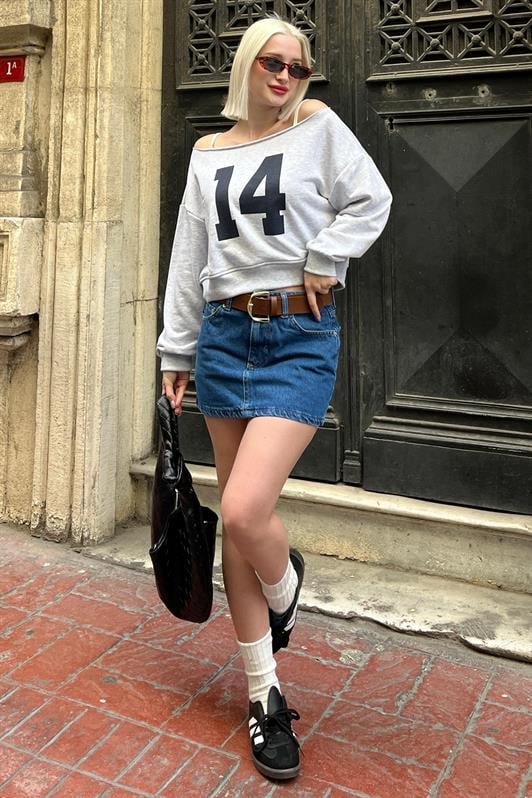 Karmelanj Kayık Yaka Baskılı Kadın Sweatshirt MG2205