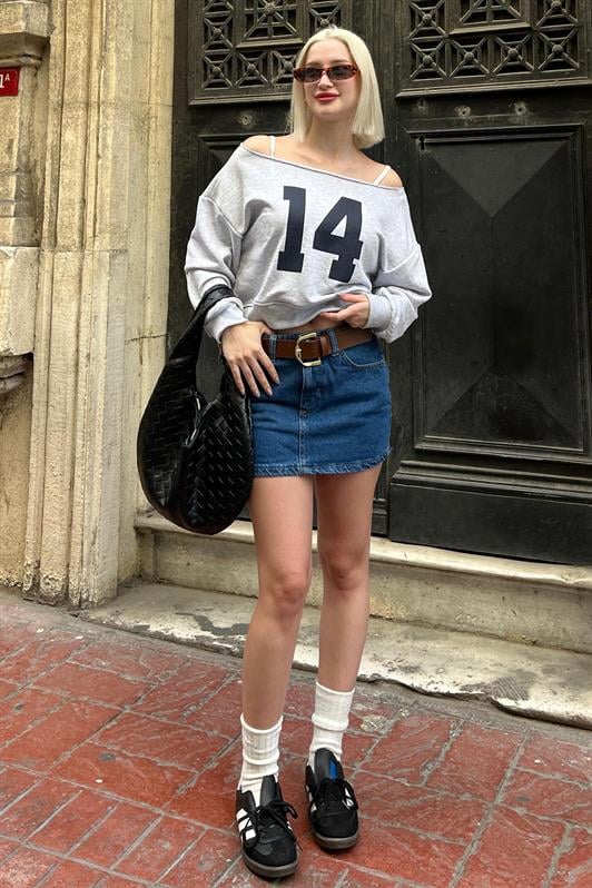 Karmelanj Kayık Yaka Baskılı Kadın Sweatshirt MG2205