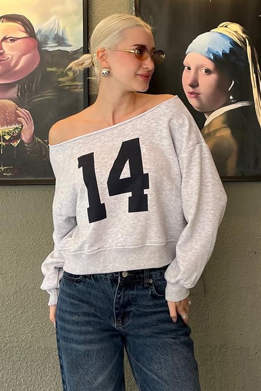 Karmelanj Kayık Yaka Baskılı Kadın Sweatshirt MG2205