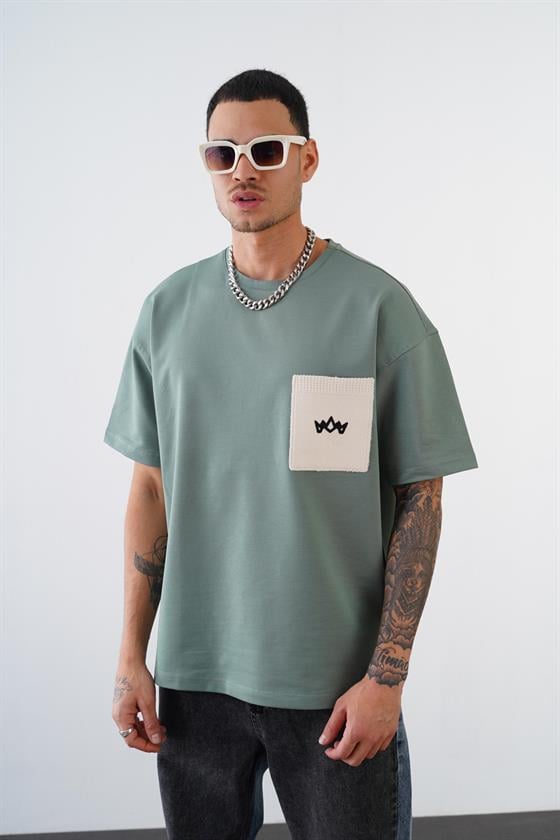 Kingbrich Bisiklet Yaka Tek Cepli Oversize Kalıp Logolu Tişört