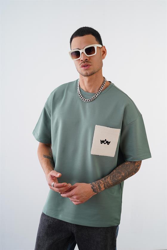 Kingbrich Bisiklet Yaka Tek Cepli Oversize Kalıp Logolu Tişört