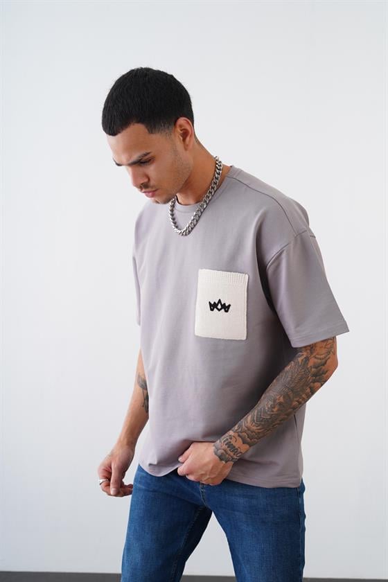 Kingbrich Bisiklet Yaka Tek Cepli Oversize Kalıp Logolu Tişört