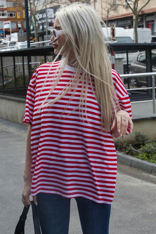 Kırmızı Çizgili Bisiklet Yaka Kadın Tişört MG1656