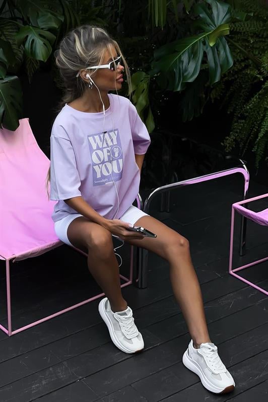 Lila Baskılı Bisiklet Yaka Overfit Kadın Tişört MG1999