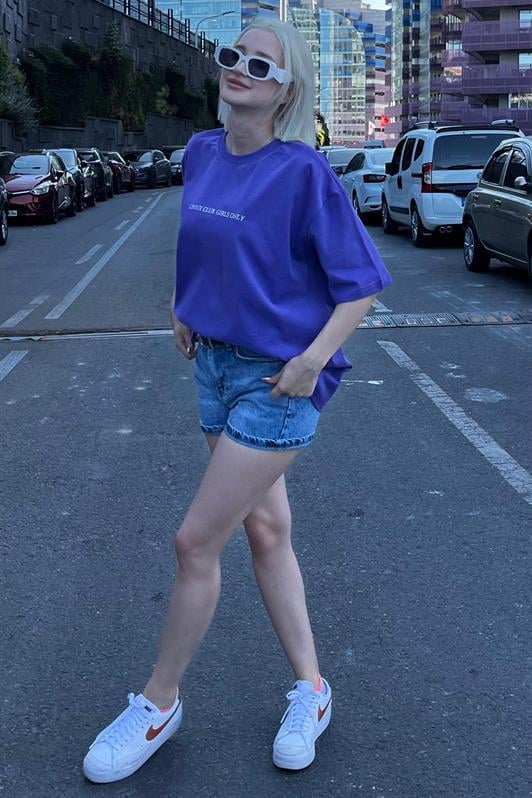 Mor Oversize Sırt Ve Ön Baskılı Bisiklet Yaka Kısa Kollu Kadın Tişört MG2130