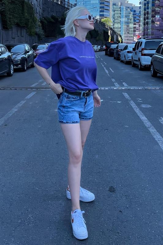 Mor Oversize Sırt Ve Ön Baskılı Bisiklet Yaka Kısa Kollu Kadın Tişört MG2130