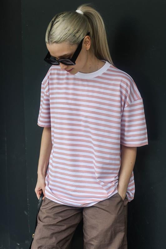 Pembe Çizgili Bisiklet Yaka Kadın Tişört MG1656