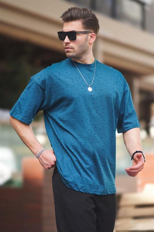 Petrol Mavisi Oversize Yırtık Deyatlı Pamuklu Kadın Tişört 7032