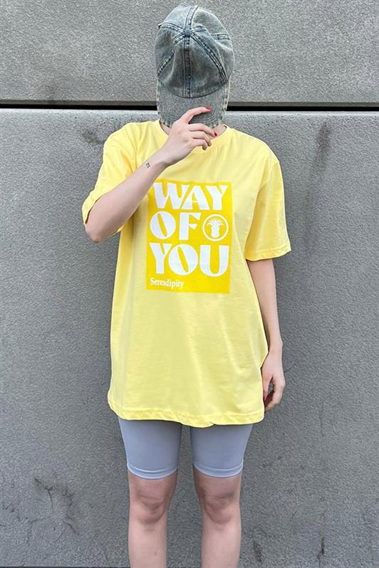 Sarı Baskılı Bisiklet Yaka Overfit Kadın Tişört MG1999