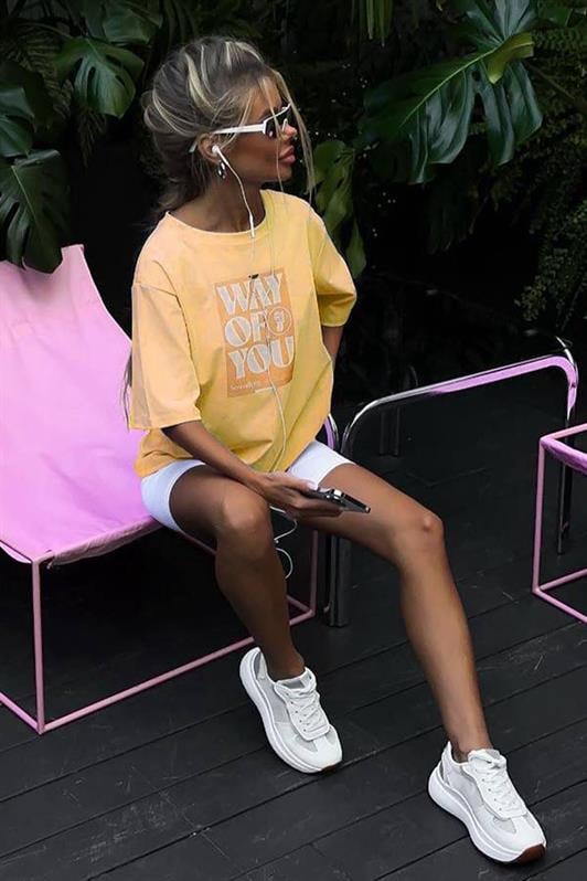 Sarı Baskılı Bisiklet Yaka Overfit Kadın Tişört MG1999