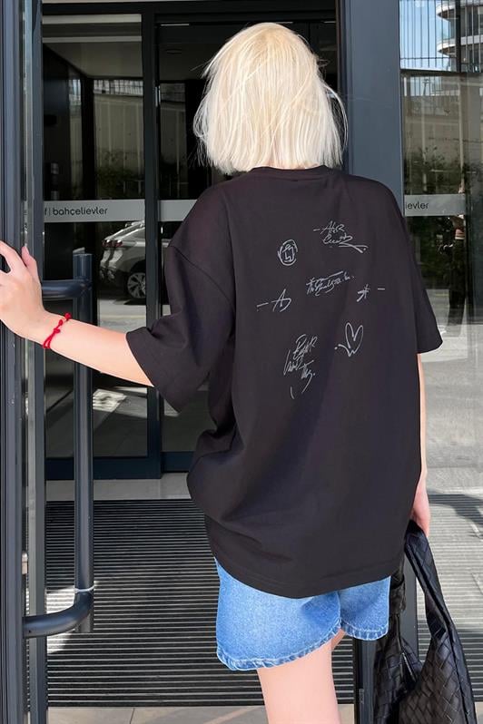Siyah Oversize Kalp Baskılı Bisiklet Yaka Kısa Kollu Kadın Tişört MG2129