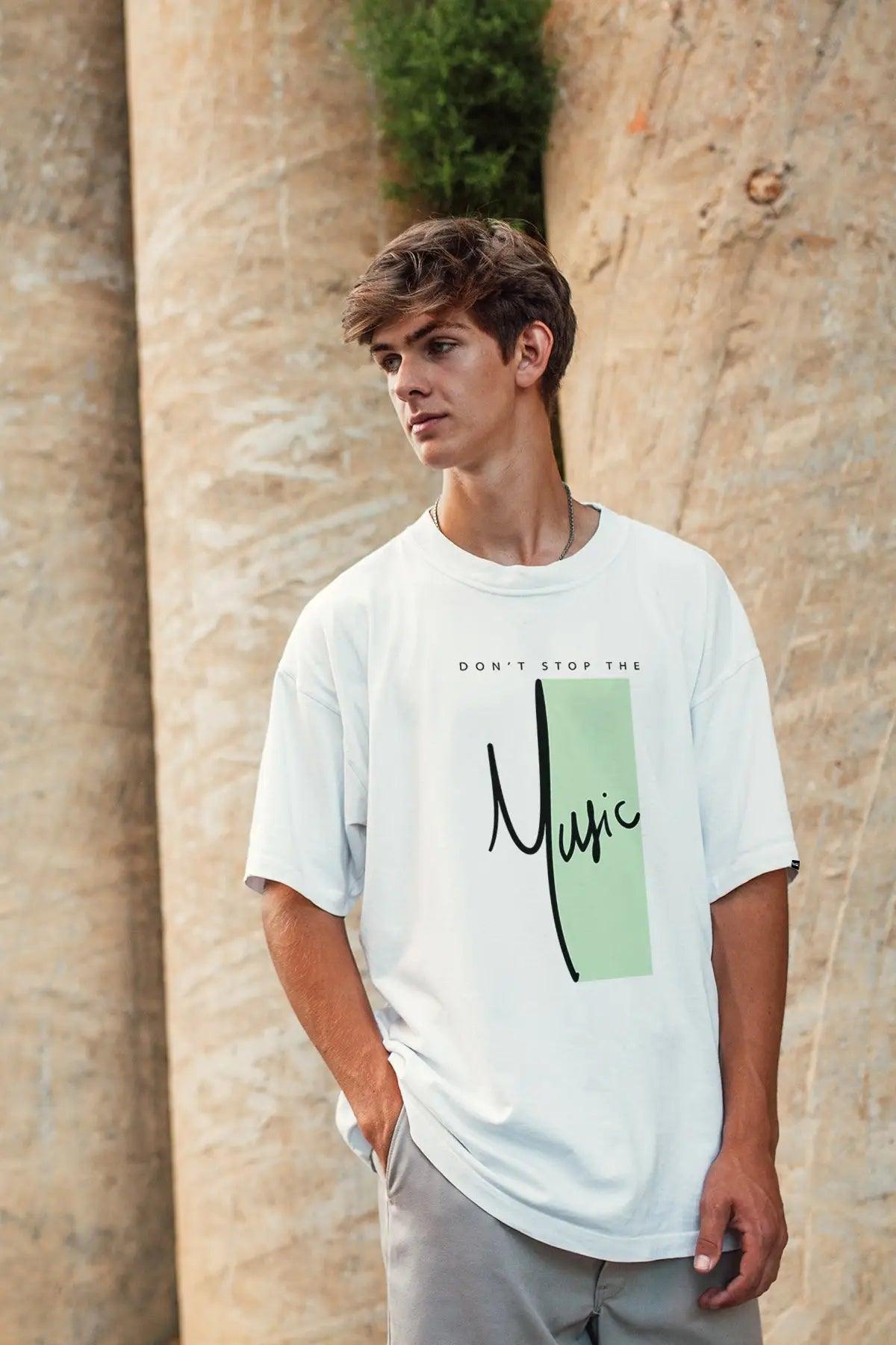 Music Oversize Erkek Tişört - PΛSΛGE