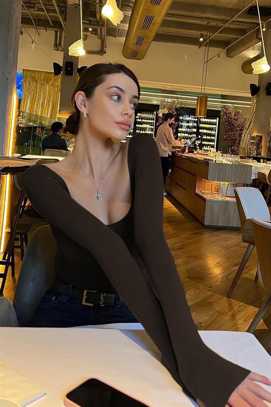 Acı Kahve Kayık Yaka Kadın Body MG1840