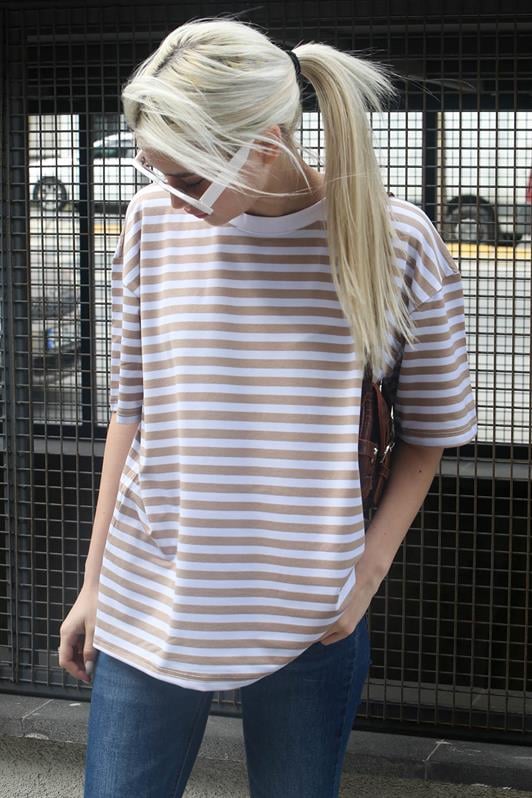 Bej Çizgili Bisiklet Yaka Kadın Tişört MG1656