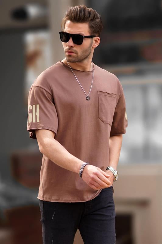 Kahverengi Cep Detaylı Kolu Baskılı Basic Erkek Tişört 7016