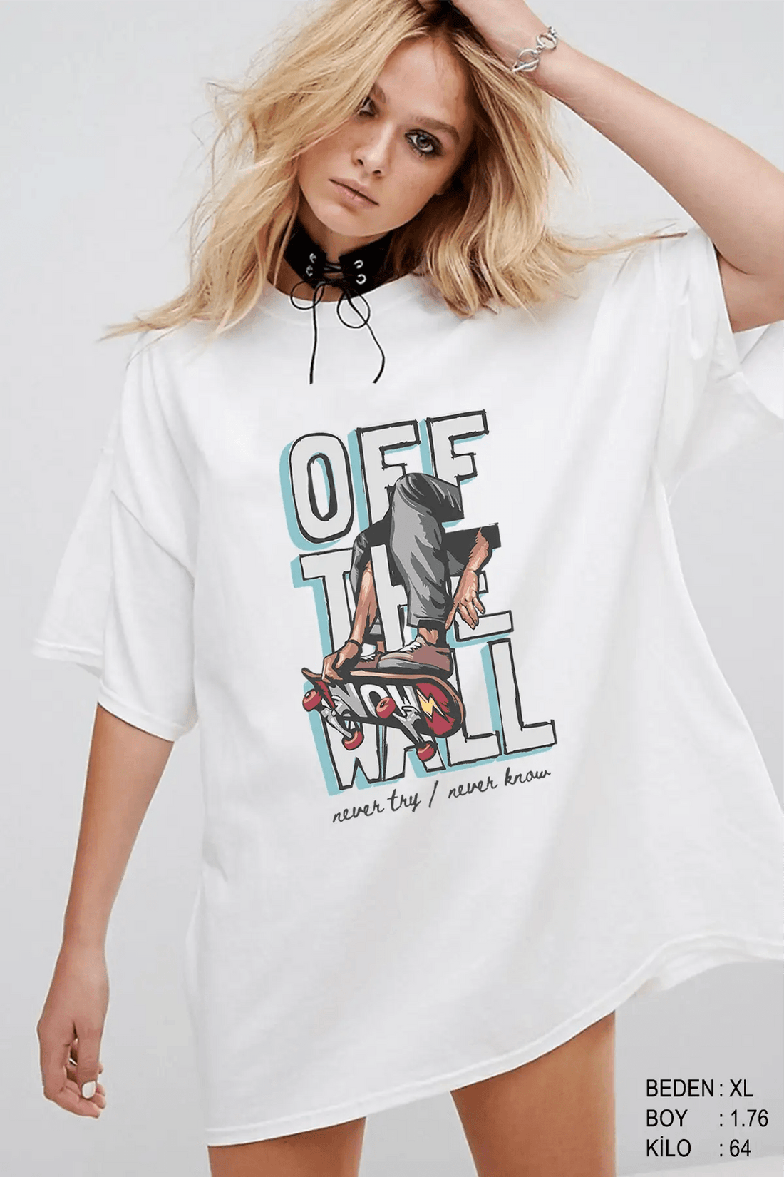 Off The Wall Oversize Kadın Tişört - PΛSΛGE